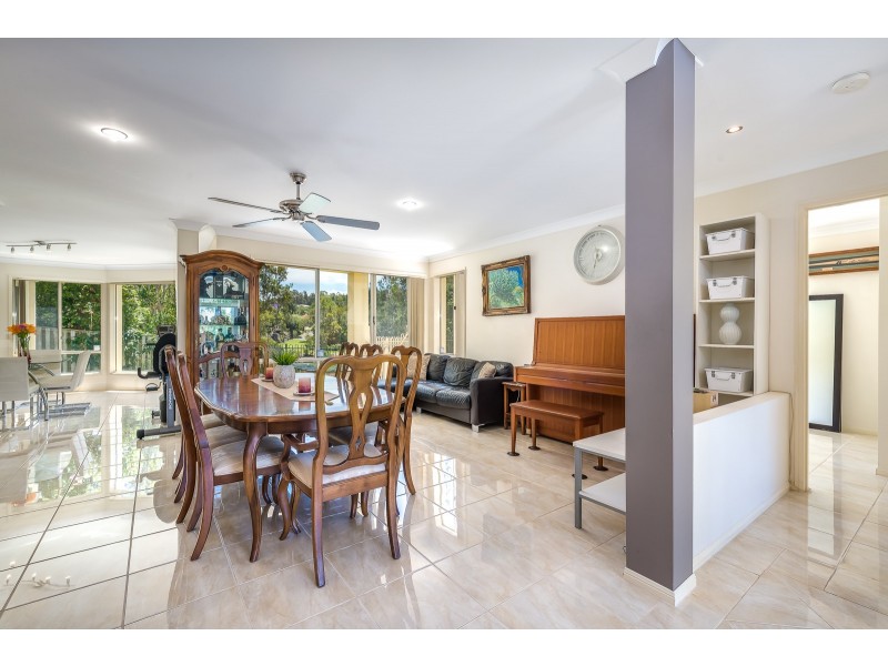 16 Palm Street, Pacific Pines QLD 4211