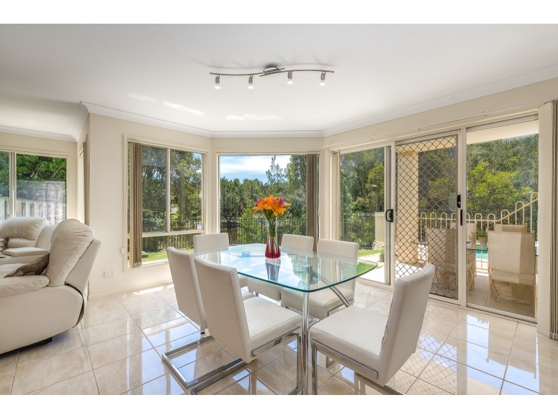 16 Palm Street, Pacific Pines QLD 4211