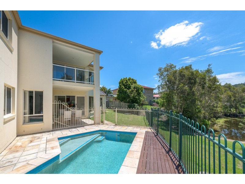 16 Palm Street, Pacific Pines QLD 4211