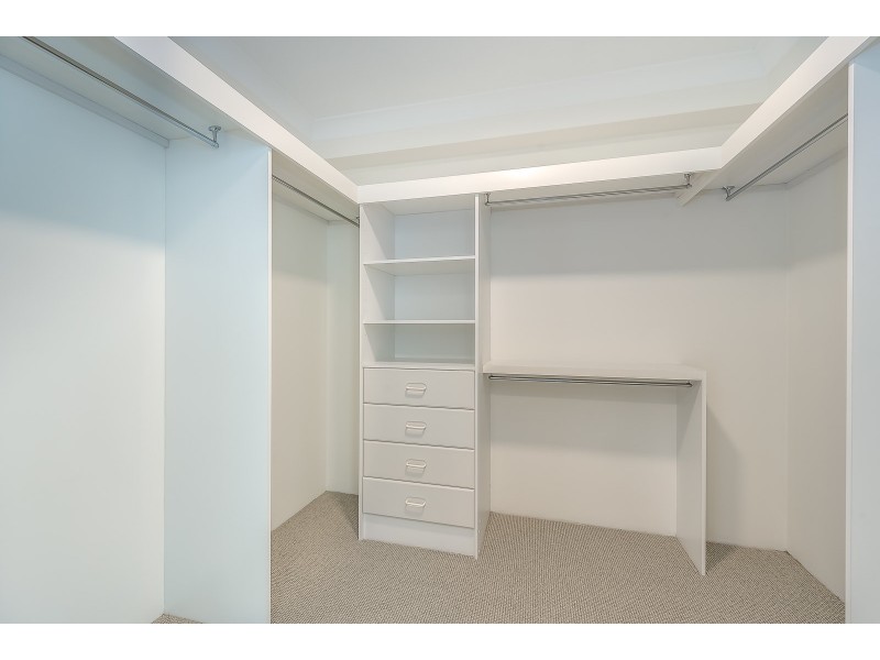 88/21 Bayview Street, Runaway Bay QLD 4216