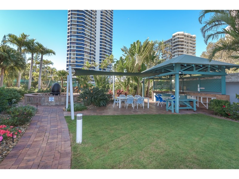 88/21 Bayview Street, Runaway Bay QLD 4216