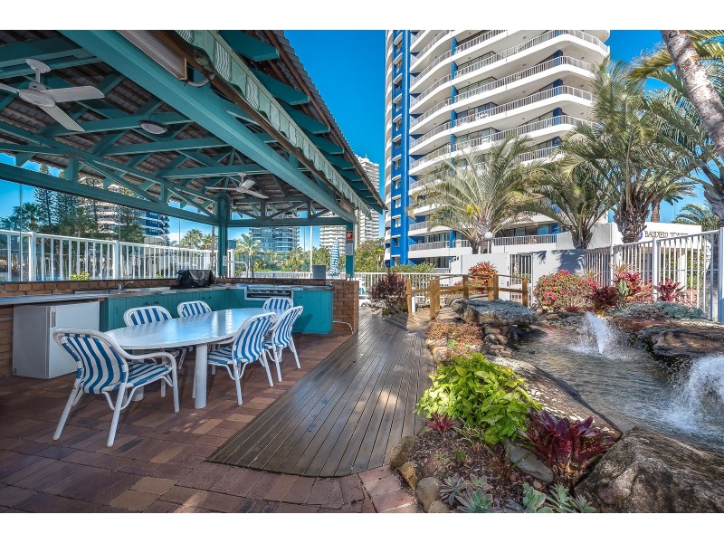 88/21 Bayview Street, Runaway Bay QLD 4216