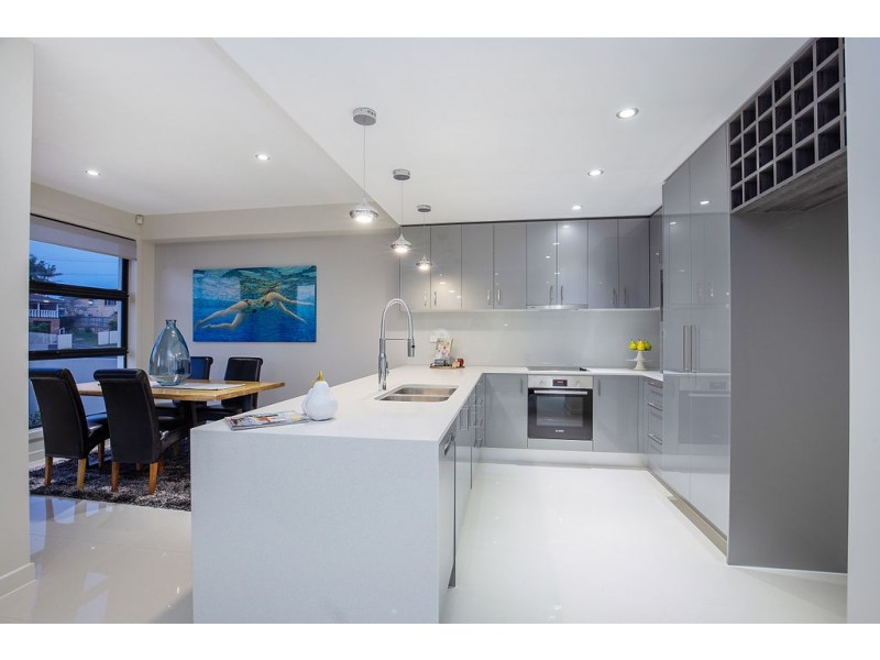 206 Cotlew Street, Ashmore QLD 4214