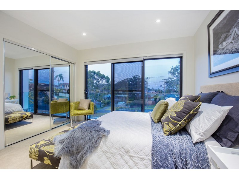206 Cotlew Street, Ashmore QLD 4214