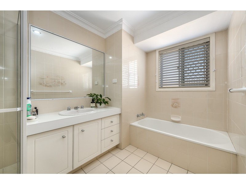 129 Witt Avenue, Carrara QLD 4211