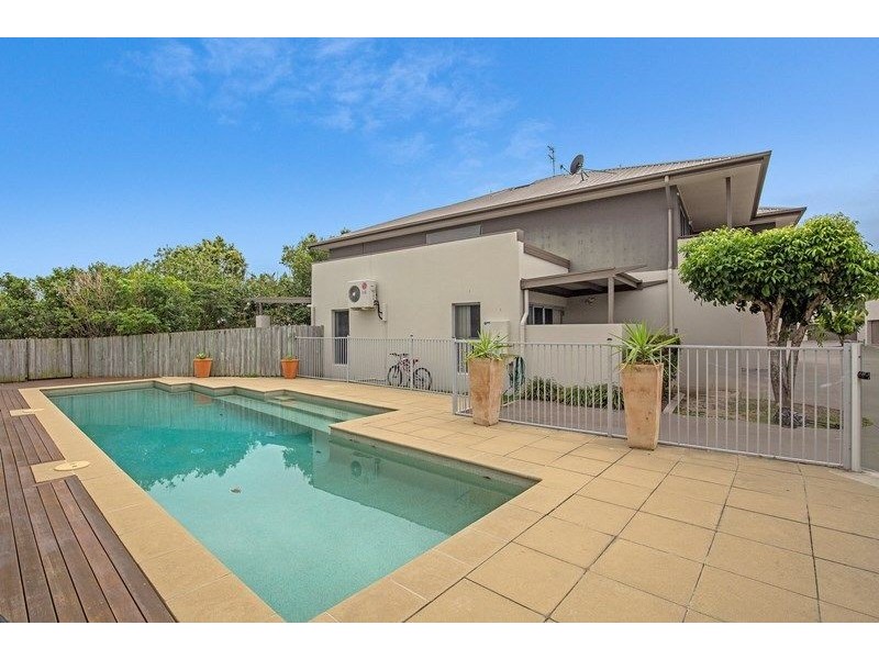 6/215 Benowa Road, Benowa QLD 4217