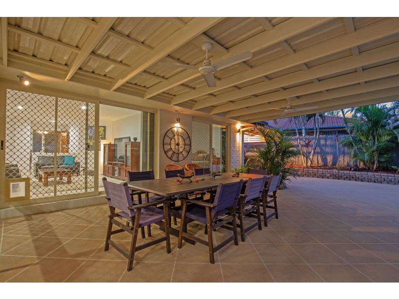 18 Davis Cup Court, Oxenford QLD 4210