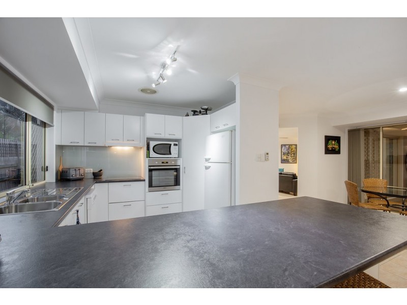 18 Davis Cup Court, Oxenford QLD 4210