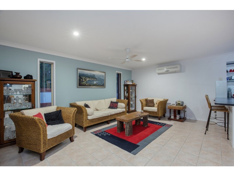 18 Davis Cup Court, Oxenford QLD 4210