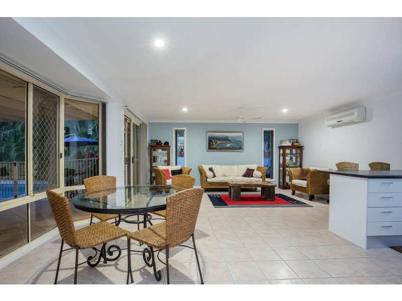 18 Davis Cup Court, Oxenford QLD 4210