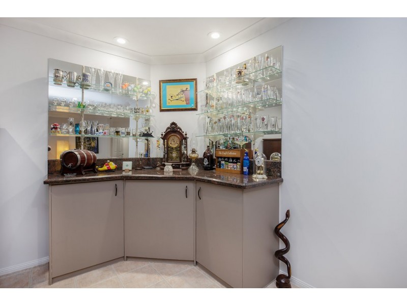 18 Davis Cup Court, Oxenford QLD 4210