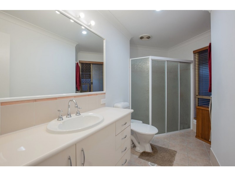 18 Davis Cup Court, Oxenford QLD 4210