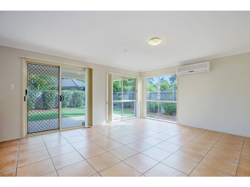 10 Rimu Place, Molendinar QLD 4214