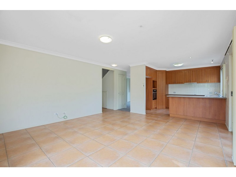 10 Rimu Place, Molendinar QLD 4214