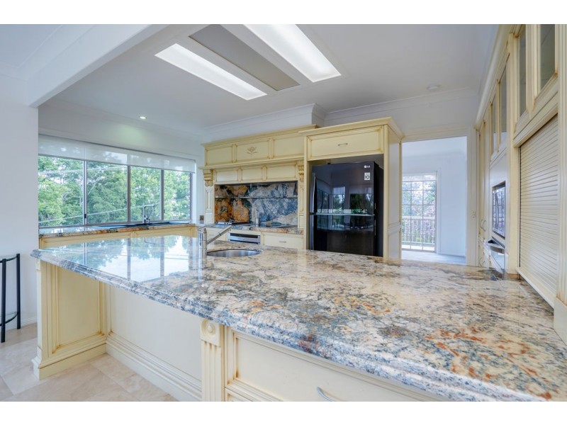 1 Tweed Heads Avenue, Tamborine Mountain QLD 4272