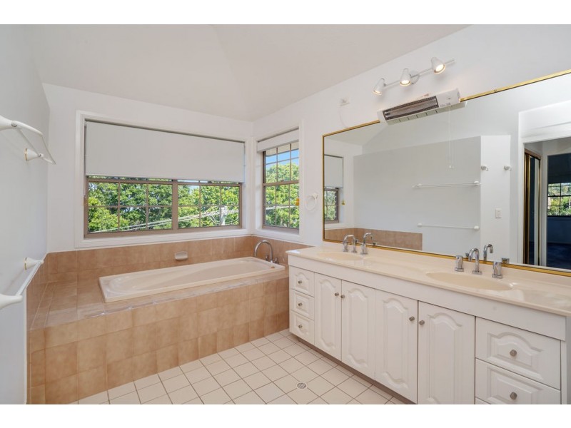 1A Tweed Heads Avenue, Tamborine Mountain QLD 4272