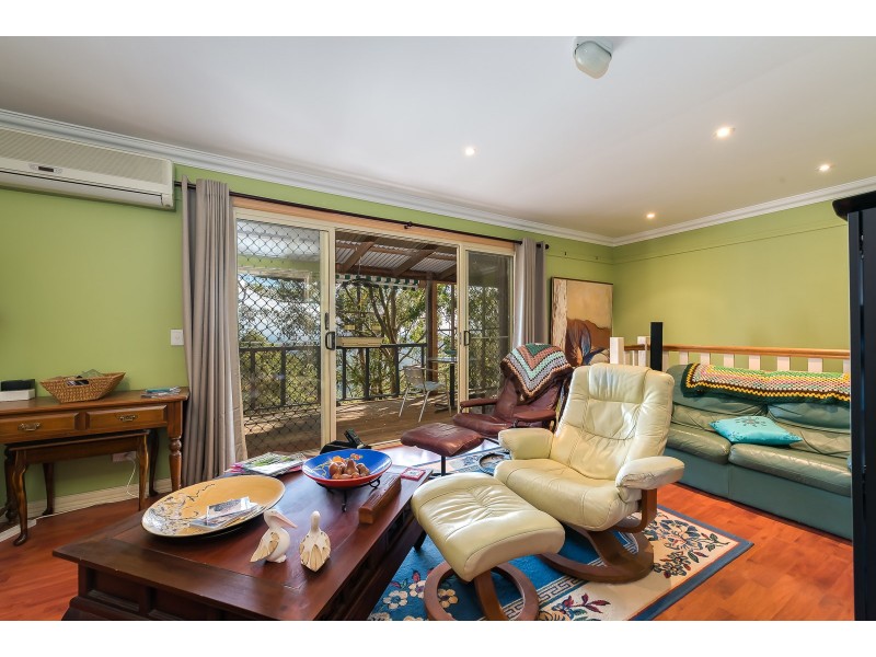 1718 Tamborine-Oxenford Road, Tamborine Mountain QLD 4272
