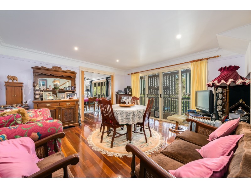 1718 Tamborine-Oxenford Road, Tamborine Mountain QLD 4272