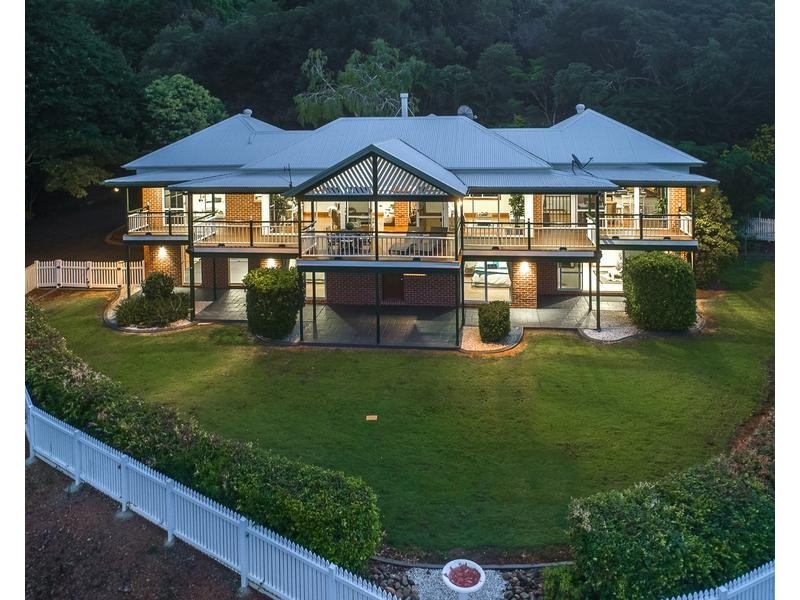 24 Pemberton Close, Mount Nathan QLD 4211