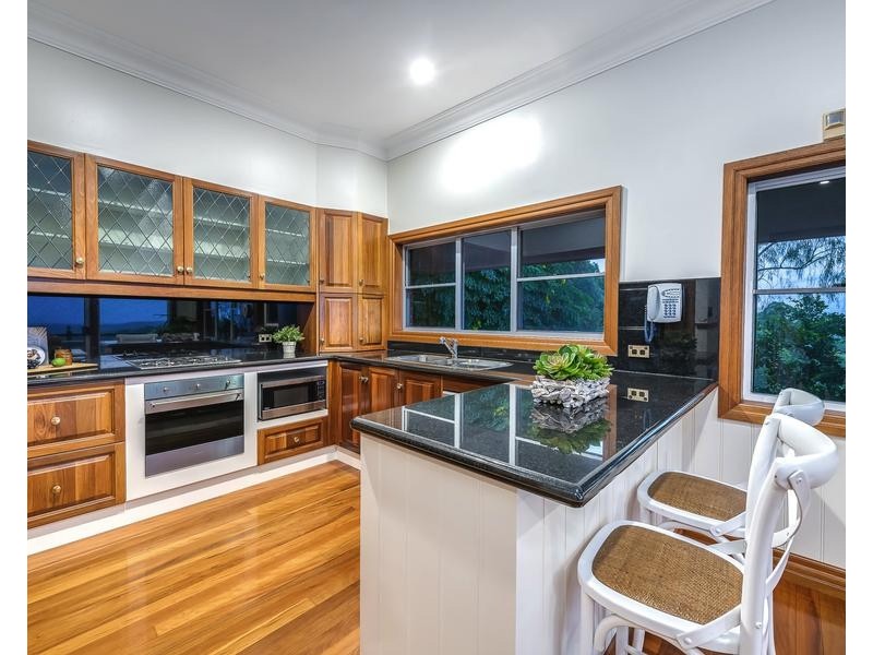 24 Pemberton Close, Mount Nathan QLD 4211