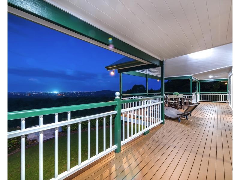 24 Pemberton Close, Mount Nathan QLD 4211