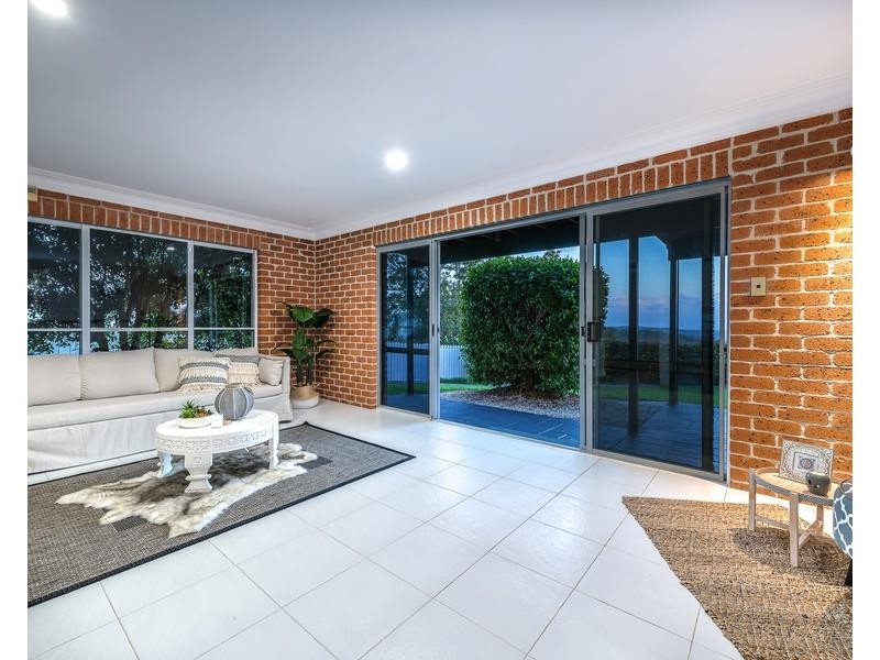 24 Pemberton Close, Mount Nathan QLD 4211