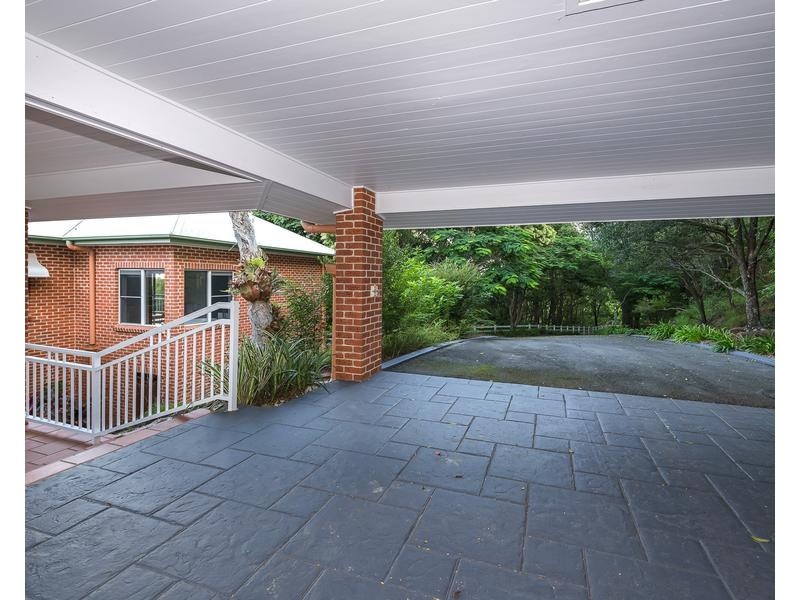 24 Pemberton Close, Mount Nathan QLD 4211