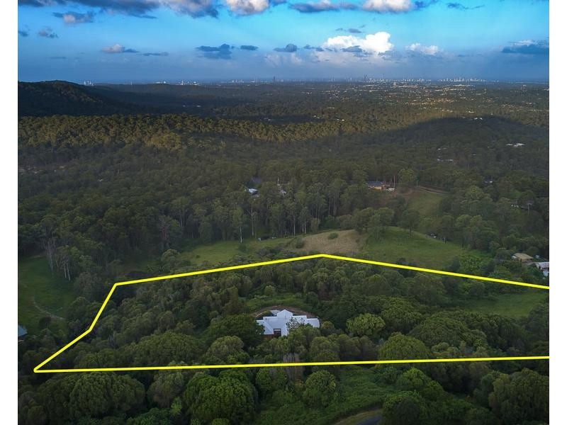 24 Pemberton Close, Mount Nathan QLD 4211