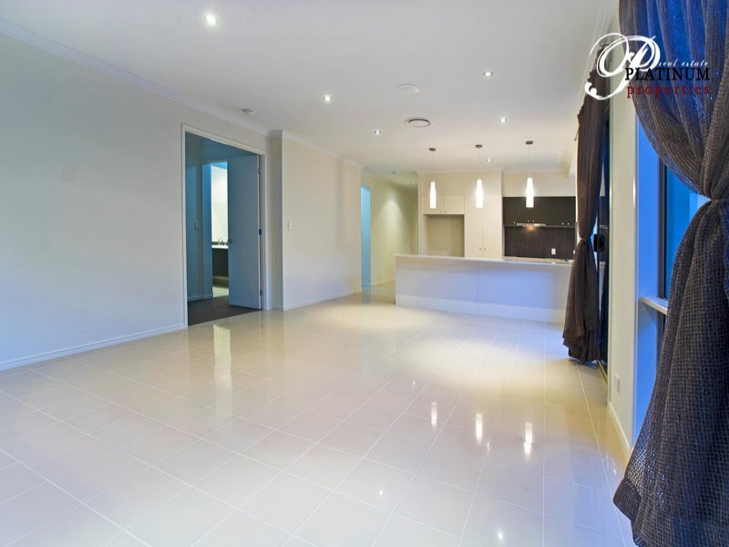 10 Hans Street, Upper Coomera QLD 4209