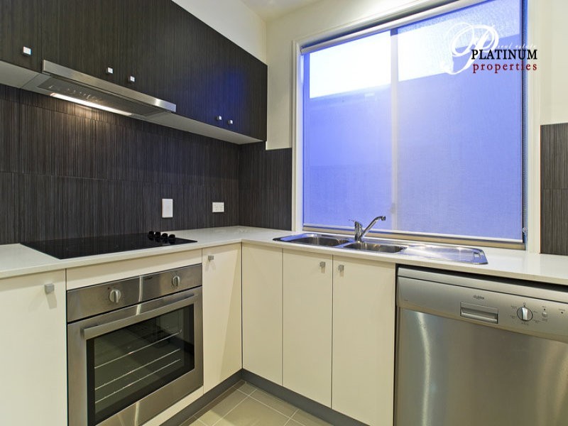 10 Hans Street, Upper Coomera QLD 4209