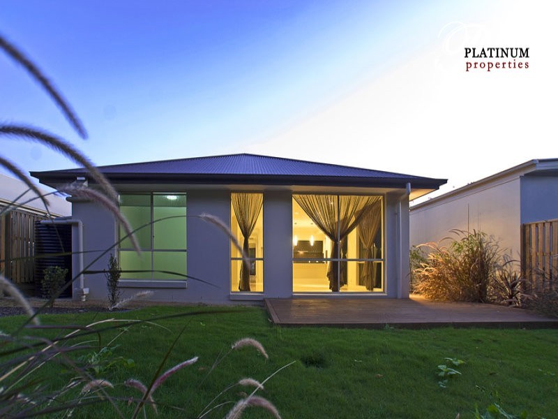 10 Hans Street, Upper Coomera QLD 4209