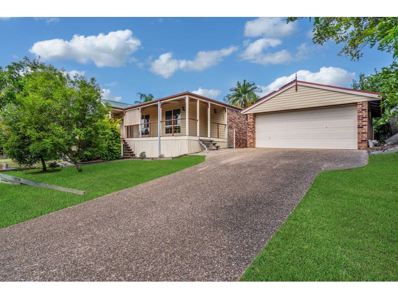 1 Nauru Place, Pacific Pines QLD 4211