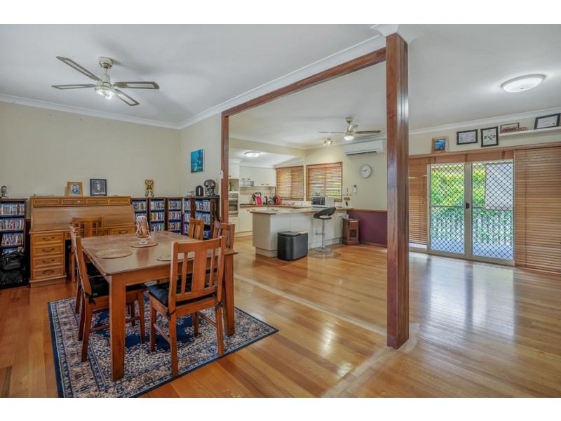 1 Nauru Place, Pacific Pines QLD 4211