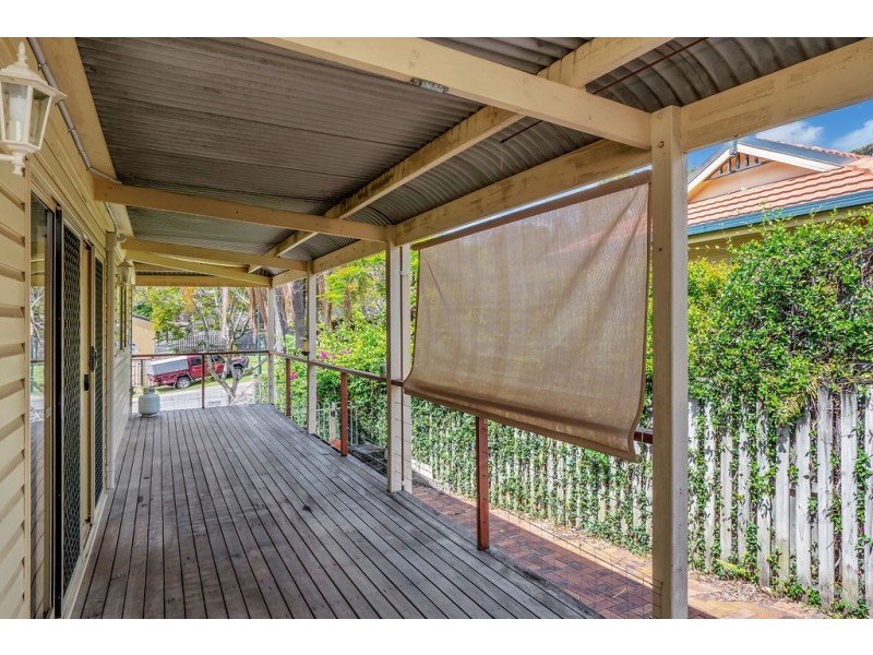 1 Nauru Place, Pacific Pines QLD 4211