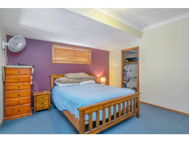 1 Nauru Place, Pacific Pines QLD 4211