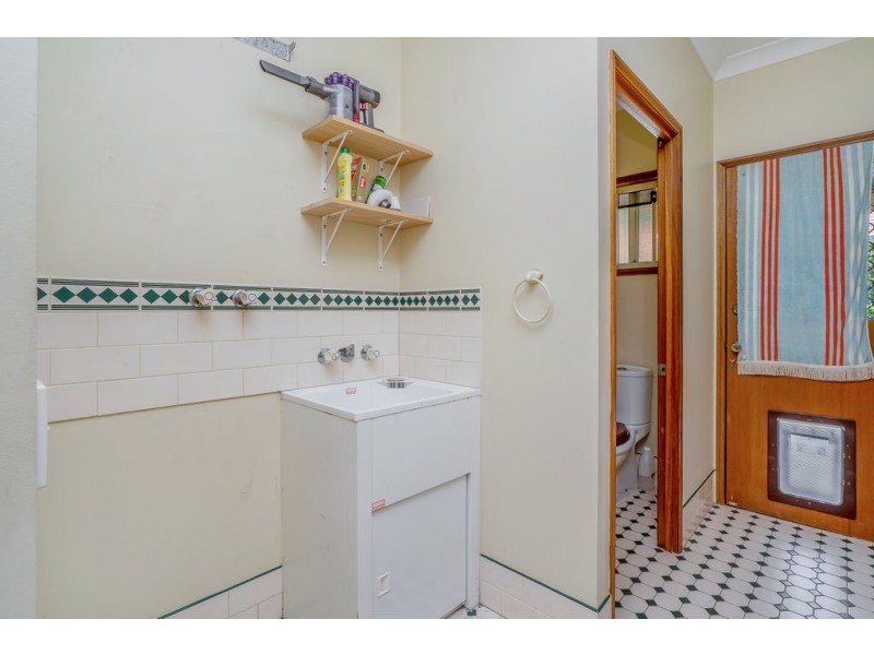 1 Nauru Place, Pacific Pines QLD 4211