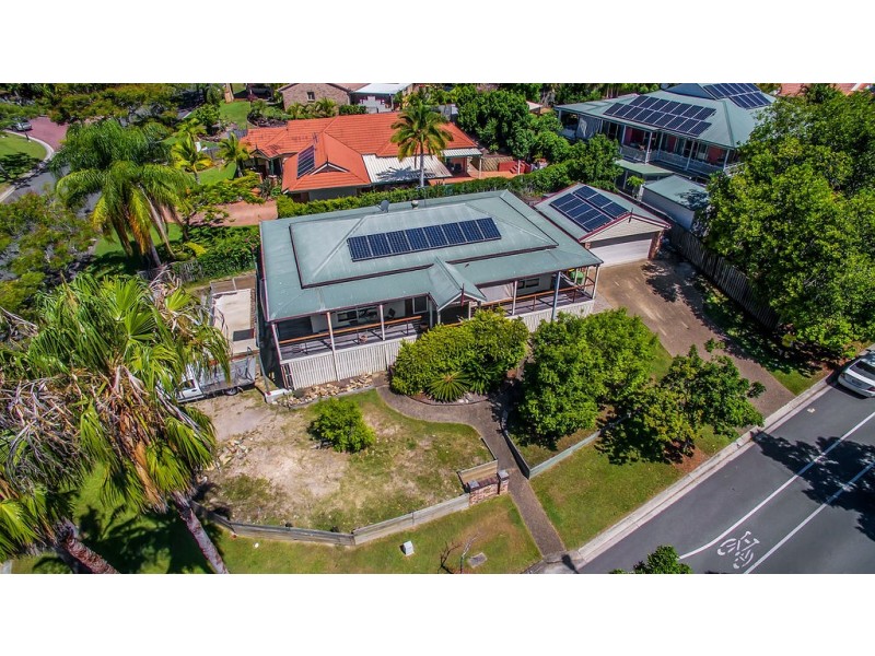 1 Nauru Place, Pacific Pines QLD 4211