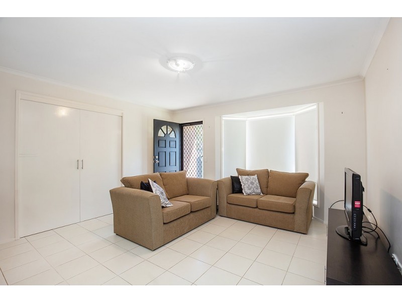 Room 2/13  Hentdale Court, Labrador QLD 4215