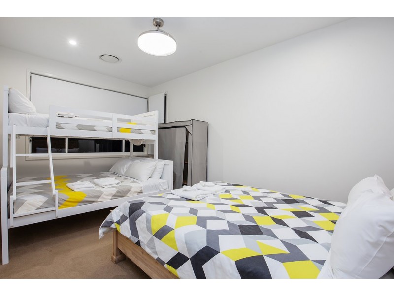 81 Magnetic Drive, Tamborine Mountain QLD 4272