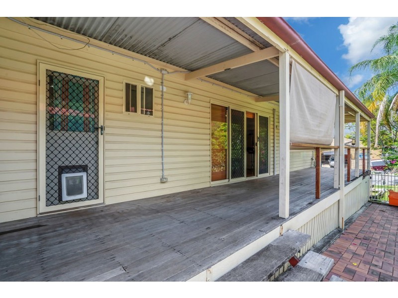 1 Nauru Place, Pacific Pines QLD 4211