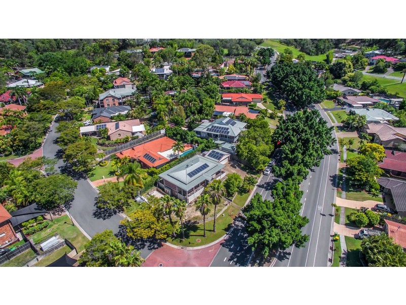 1 Nauru Place, Pacific Pines QLD 4211