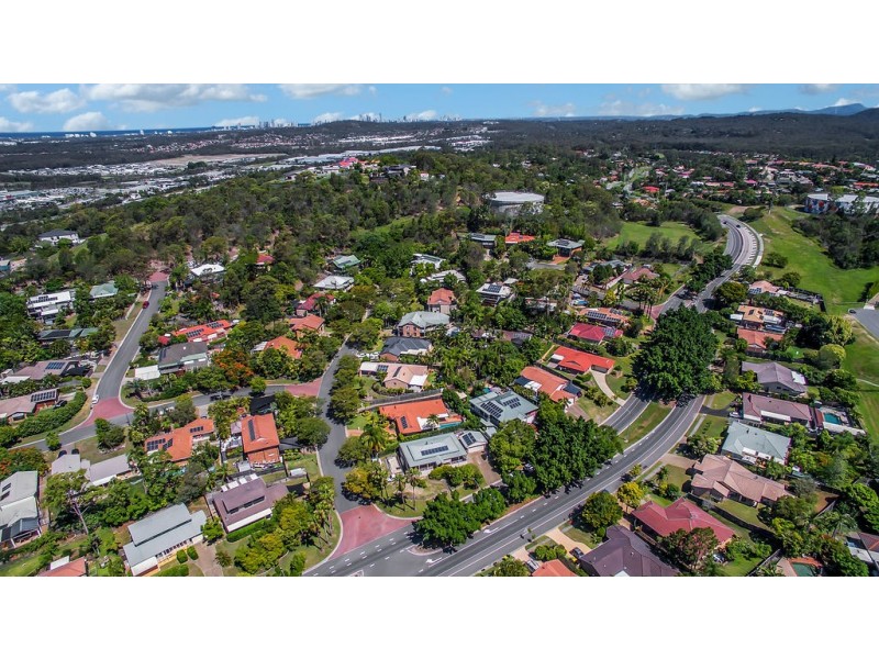 1 Nauru Place, Pacific Pines QLD 4211