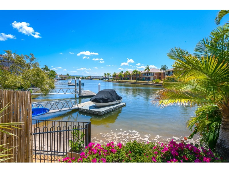 80/76 Bayview Street, Runaway Bay QLD 4216