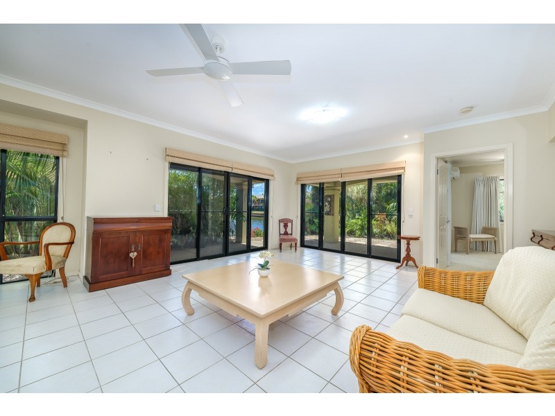 80/76 Bayview Street, Runaway Bay QLD 4216