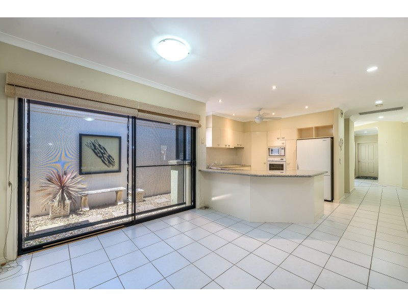 80/76 Bayview Street, Runaway Bay QLD 4216