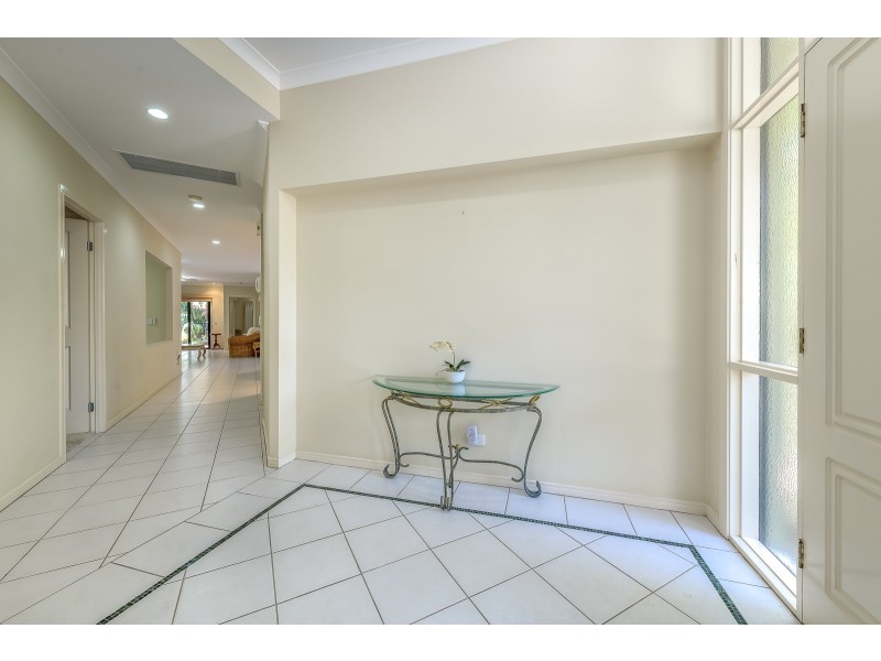 80/76 Bayview Street, Runaway Bay QLD 4216