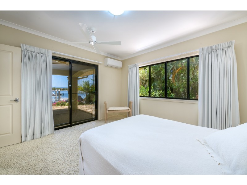 80/76 Bayview Street, Runaway Bay QLD 4216