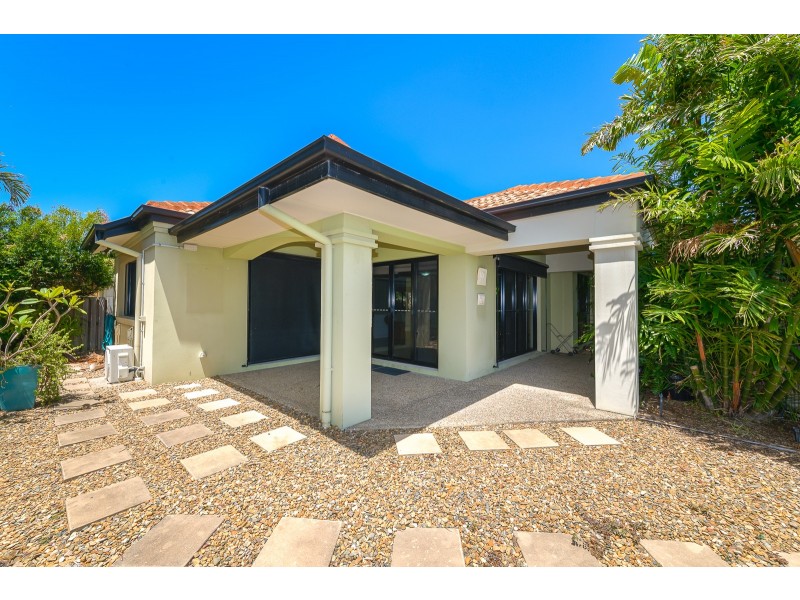 80/76 Bayview Street, Runaway Bay QLD 4216