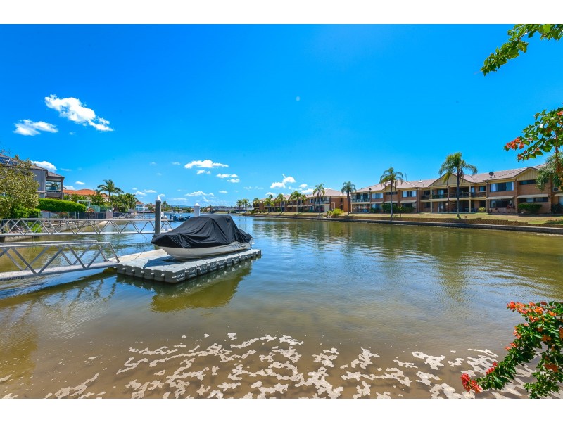 80/76 Bayview Street, Runaway Bay QLD 4216