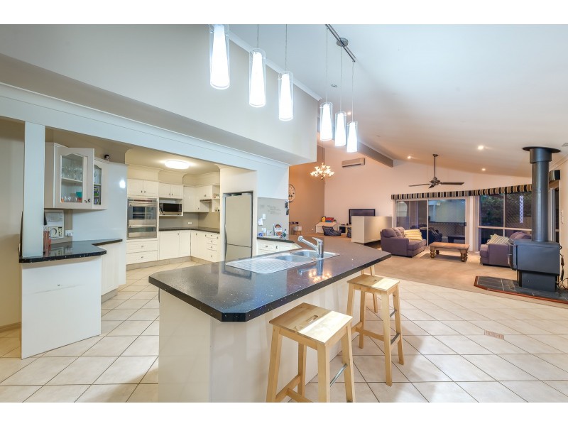 10 Pickworth Court, Parkwood QLD 4214